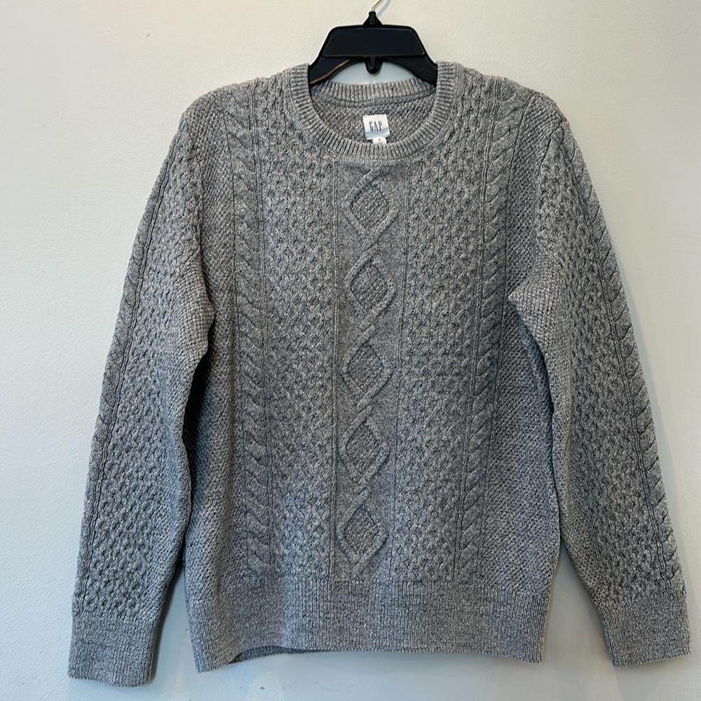 Gap men’s chunky sweater.